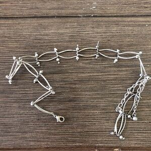 Sliver metal choker style necklace